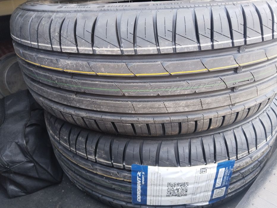 Покрышка шины 215.55R17