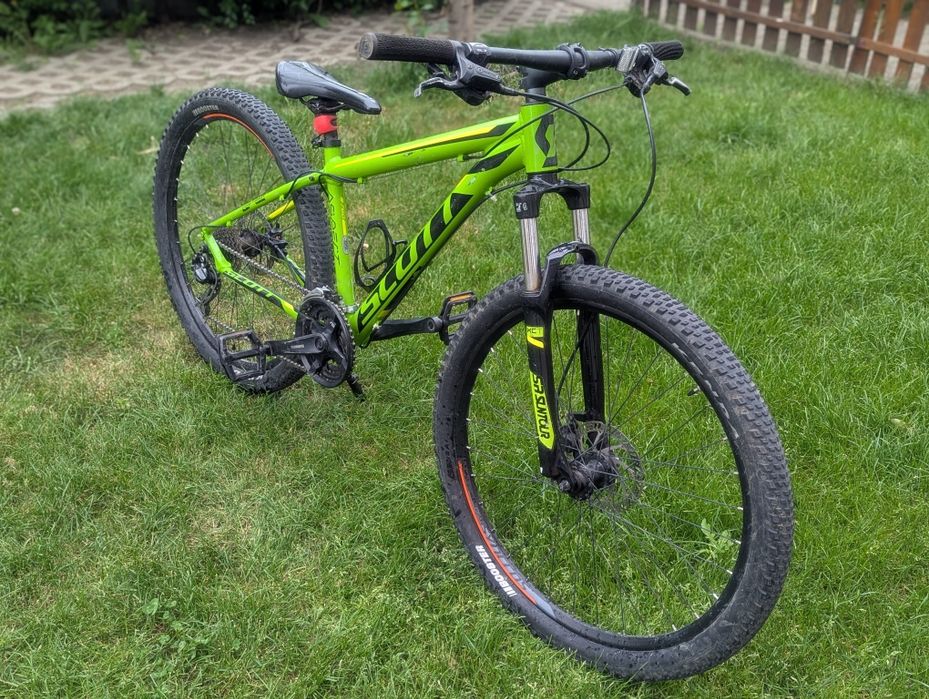 Vând bicicletă MTB Scott 27,5