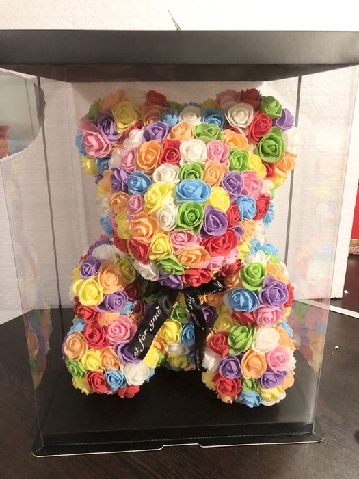 Ursulet cadou ideal figurina din trandafiri de spuma de 40 cm in cutie