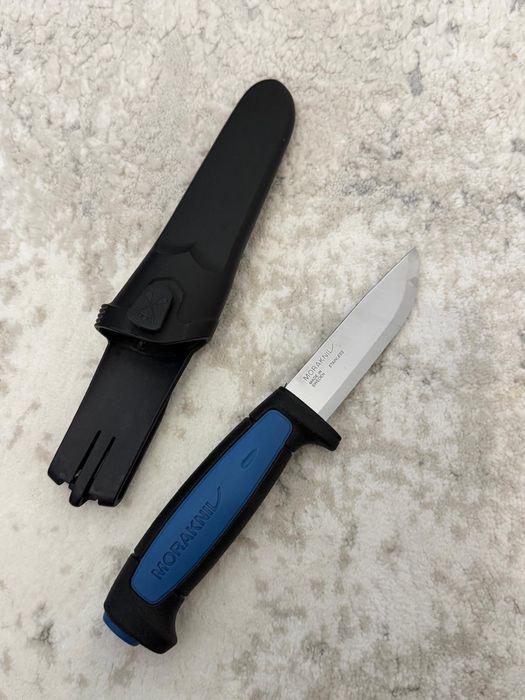 Cuțit Utilitar / Bushcraft Morakniv (Made in Sweden) + Teacă Originală