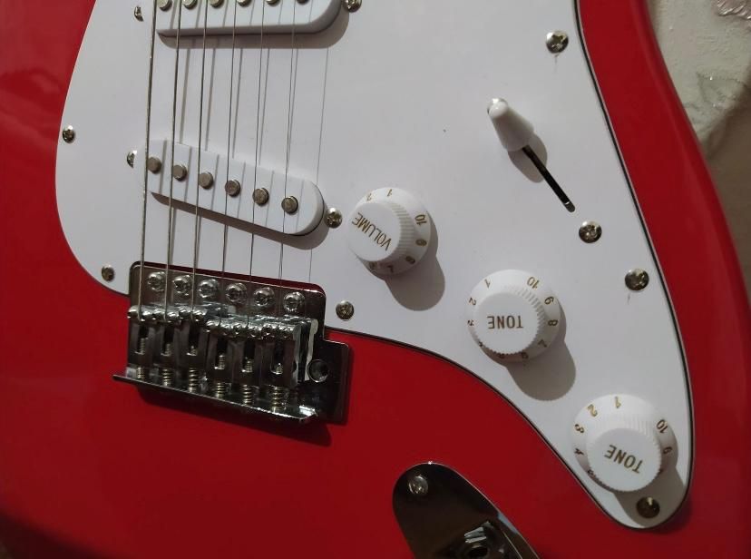 Электрогитара Terris срочно