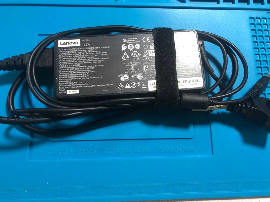 Incarcator SH laptop lenovo 135w 19v 6.75a mufa dreptungiulara/usb