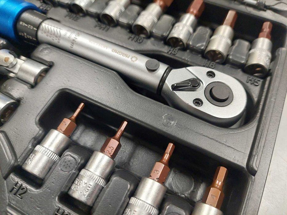 Динамометричен ключ 1/4 с вложки от 1 - 25Nm – 21части