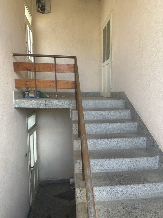 Двуетажна къща в с. Хлябово