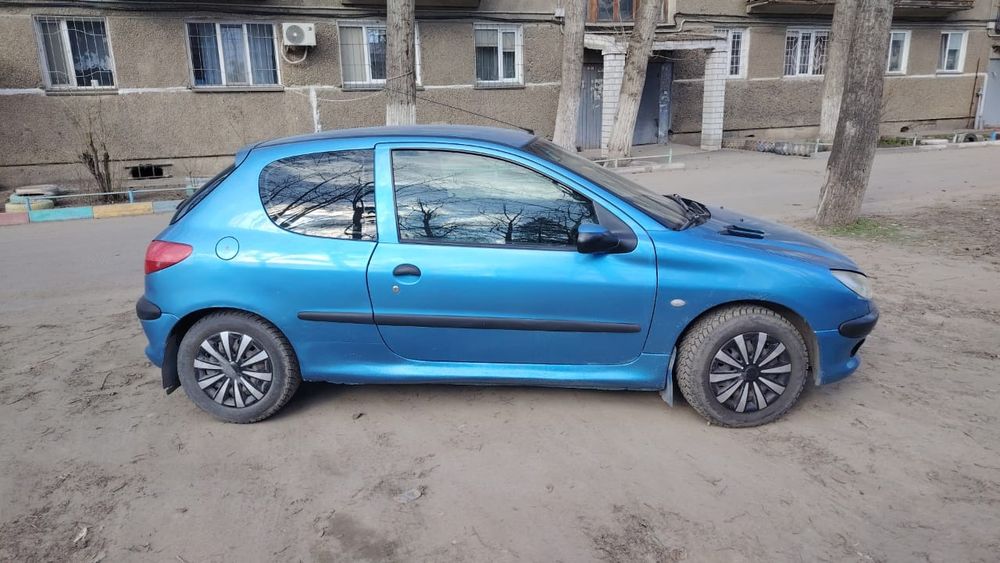 Продам автомобиль Пежо