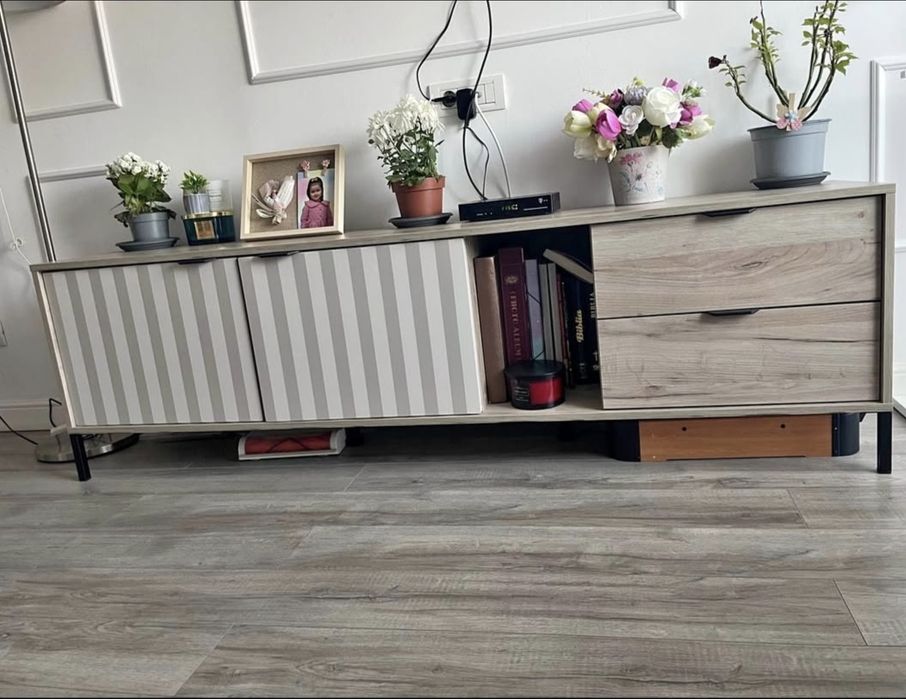 Comoda TV, cu usi si sertare, stejar gri + folie mata casmir, 182.5 x