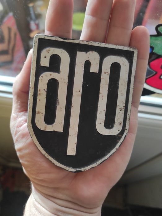 Stema originală ARO