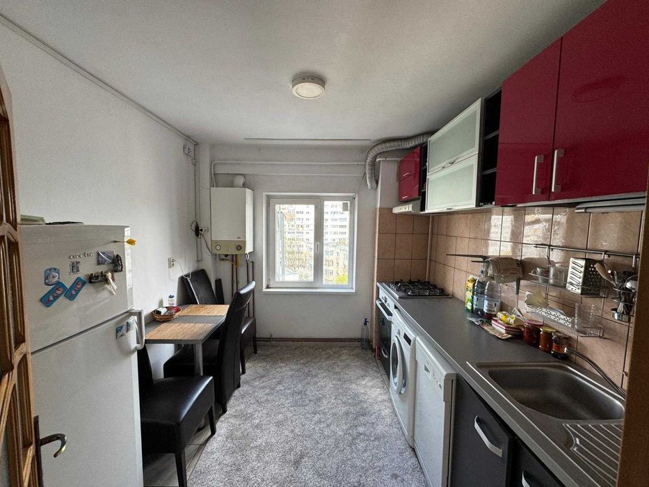 Apartament 3 camere, Alexandru cel Bun, etaj intermediar, vedere bulevard, mobilat și utilat – eliberare imediată