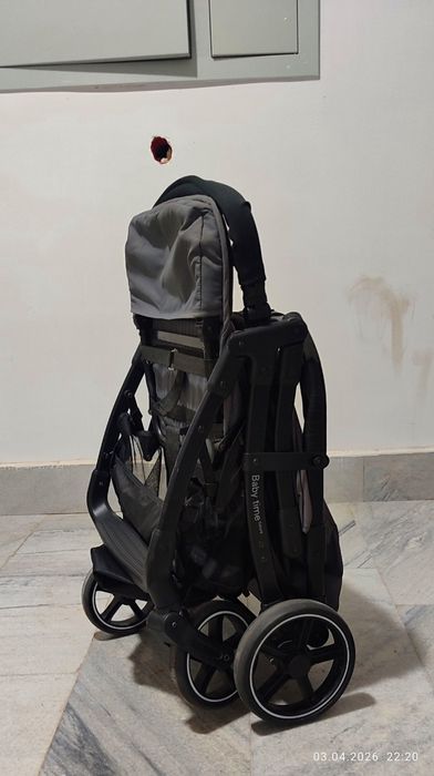 Коляска чемодан лёгкая