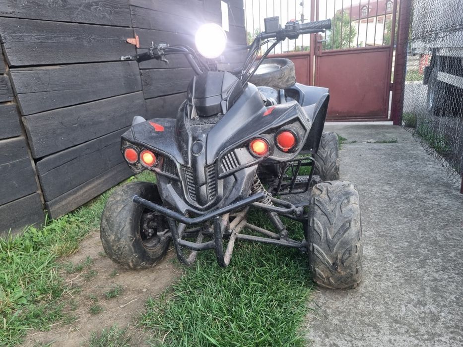 Vând sau schimb ATV