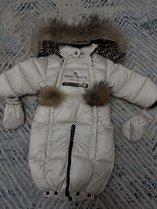 Продам комбинезон 74см