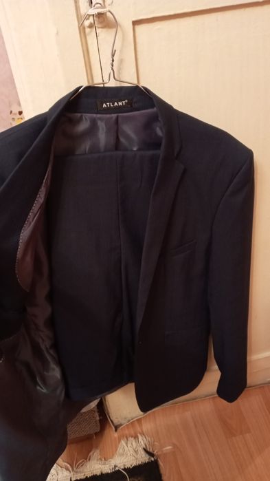 Продаётся мужской костюм