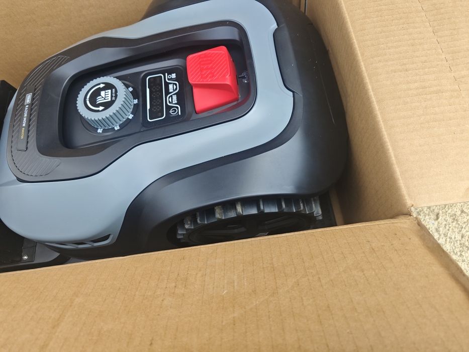 Vând robot tăiat iarba Smart TEXAS RMX700
