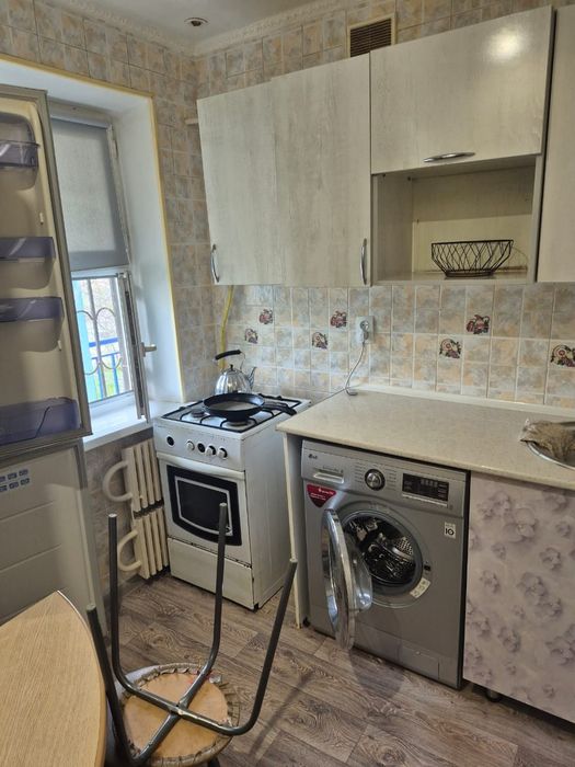 Сдаю 2 комн квартиру