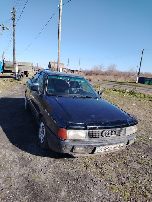 Автомобиль ауди Б3