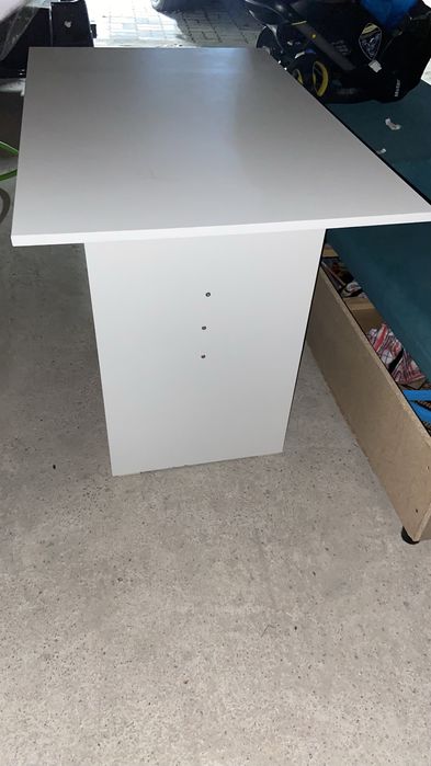 Стол, почти новый