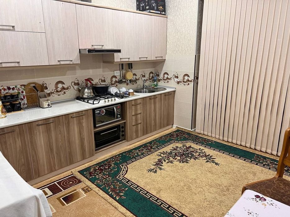 Евроремонт йенги ховли сотилади. Уй жихозлари Билан.