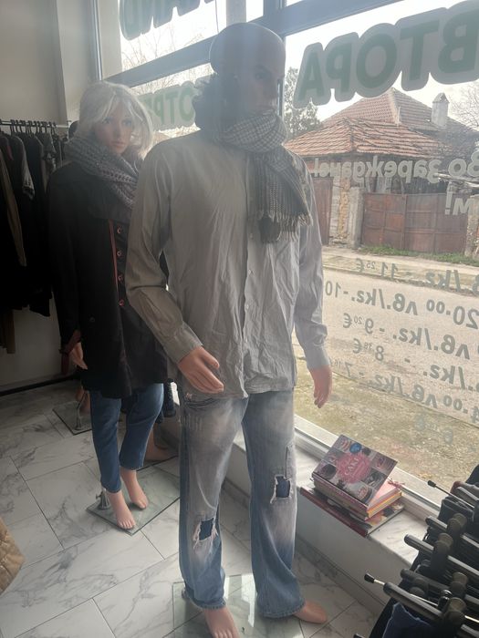 Обурудване на магазин за дрехи