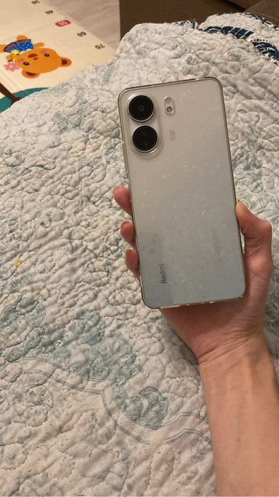 Срочно продаю редми 13 с 256 гб