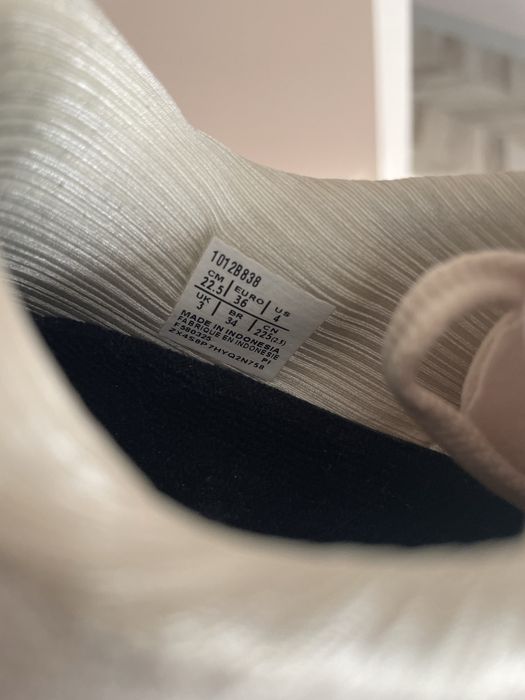 Продам оригинальные кроссовки. Asics оригинал.
