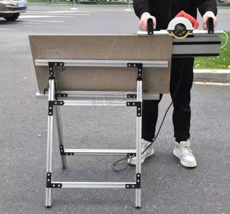 Mașină electrică tăiat plăci la 45° cu pompă apă si masa de lucru