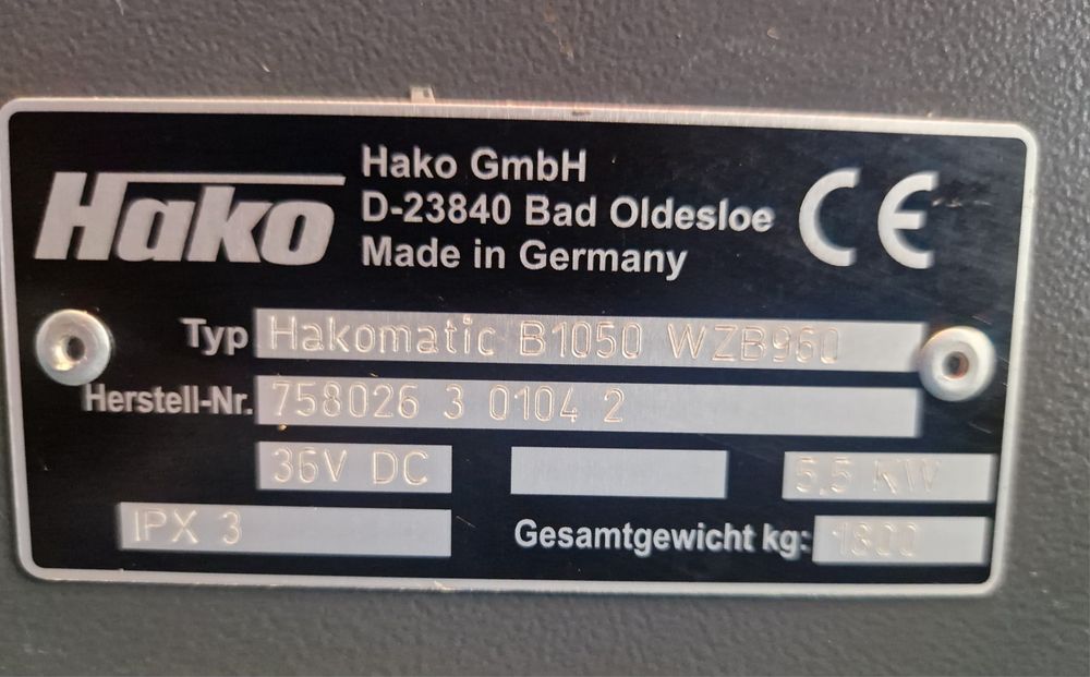 Vindem masina de spălat maturat Hako B1050