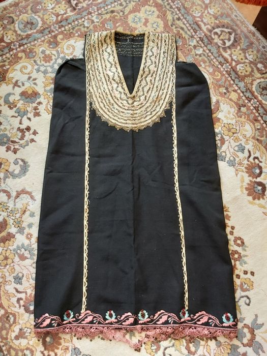 Автентична носия!