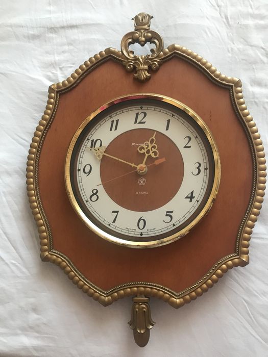 Часы настенные б/у в отличном состоянии, СССР