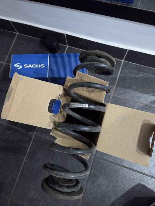 Arcuri Sachs passat b7 spate