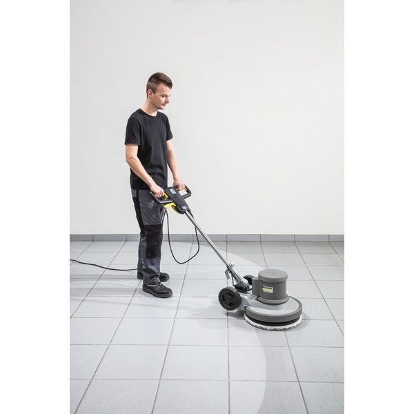 Услуги профессиональных химчистки мебели и Ковров