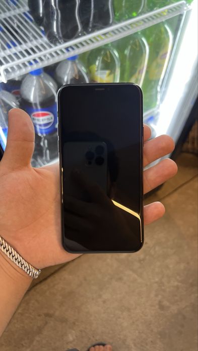iPhone 11pro 256 2ta sim 67yomks ekran alshgan feys ishlamidi true ton