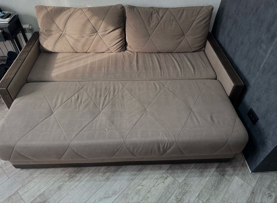 Продам диван в отличном состоянии