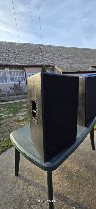 2 Boxe Hand made de vanzare