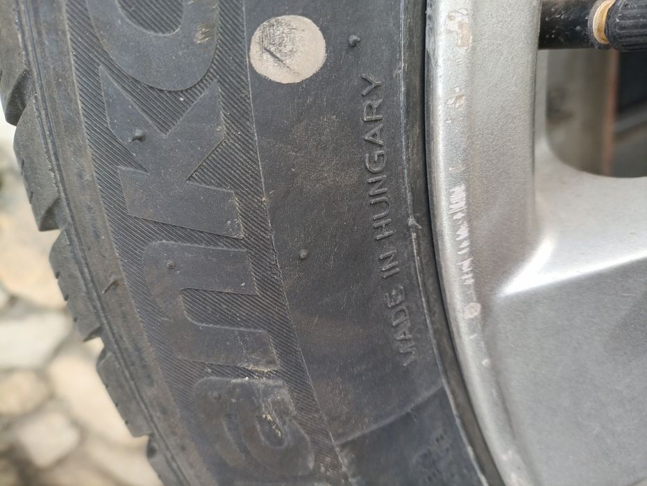 Зимни гуми HANKOOK,премиум клас,205/55/17.