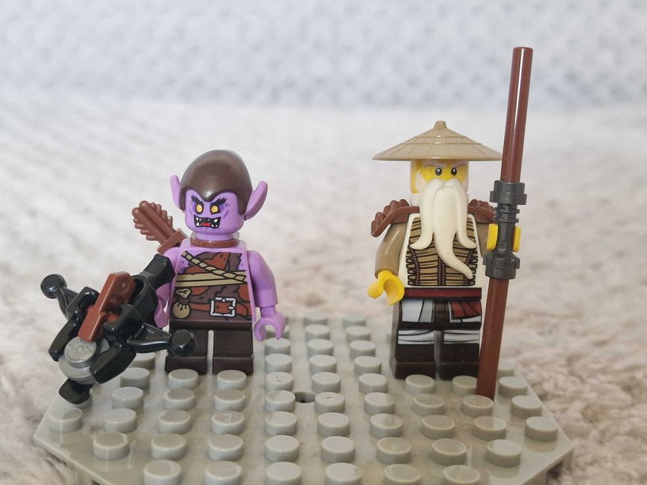 Vând LEGO Ninjago 71718 - Dragonul de luptă a lui Wu