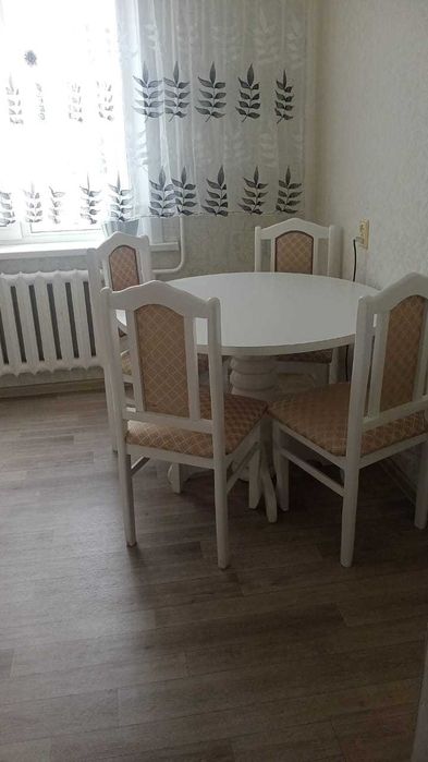 Круглые столы разных размеров