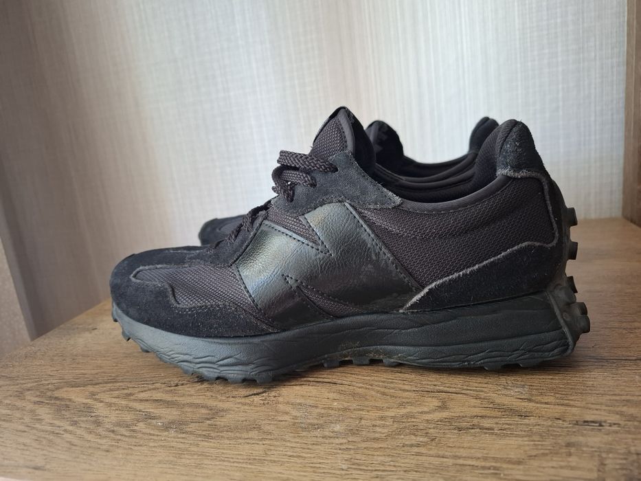 New balance 327 маратонки 42 номер.