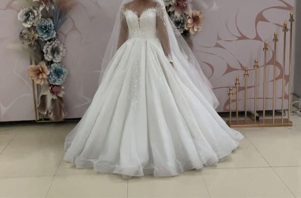 Свадебное платье