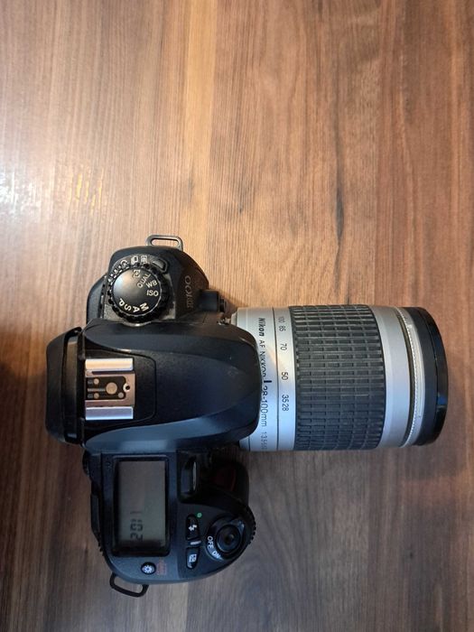 Nikon D100 + Obiectiv 28-100mm