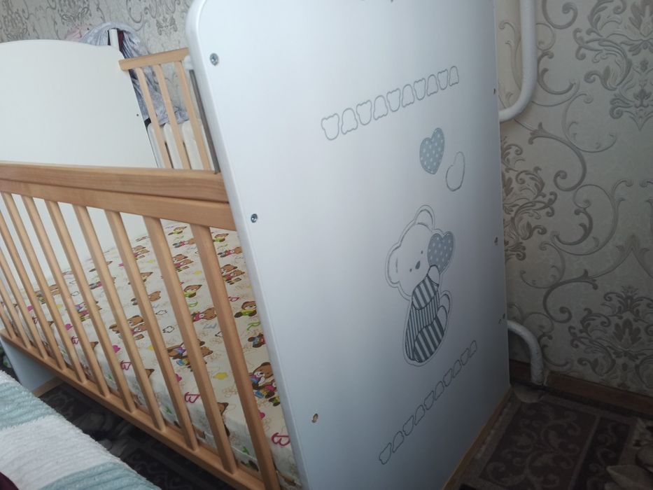 Детская кроватка