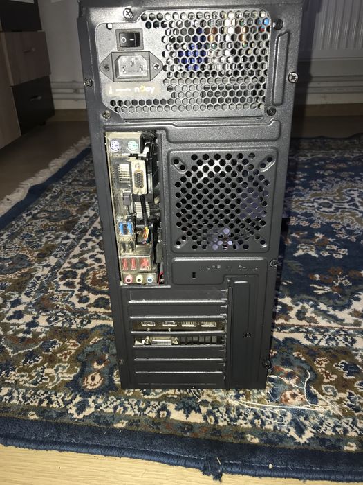 Carcasa pentru calculator Asus serioux