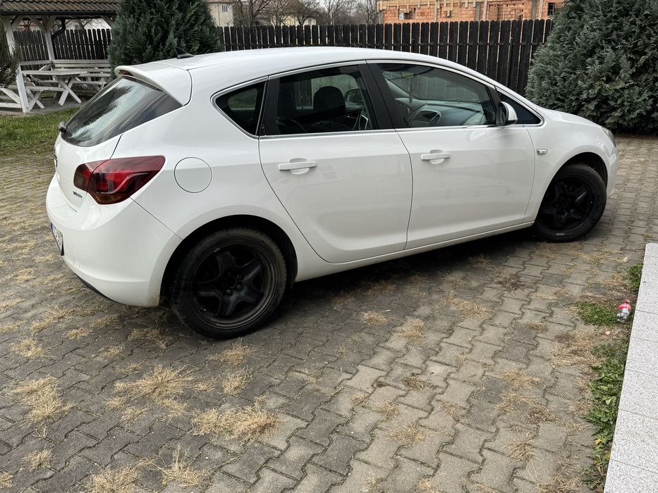Opel Astra J 1.4 Cosmo Turbo 2012