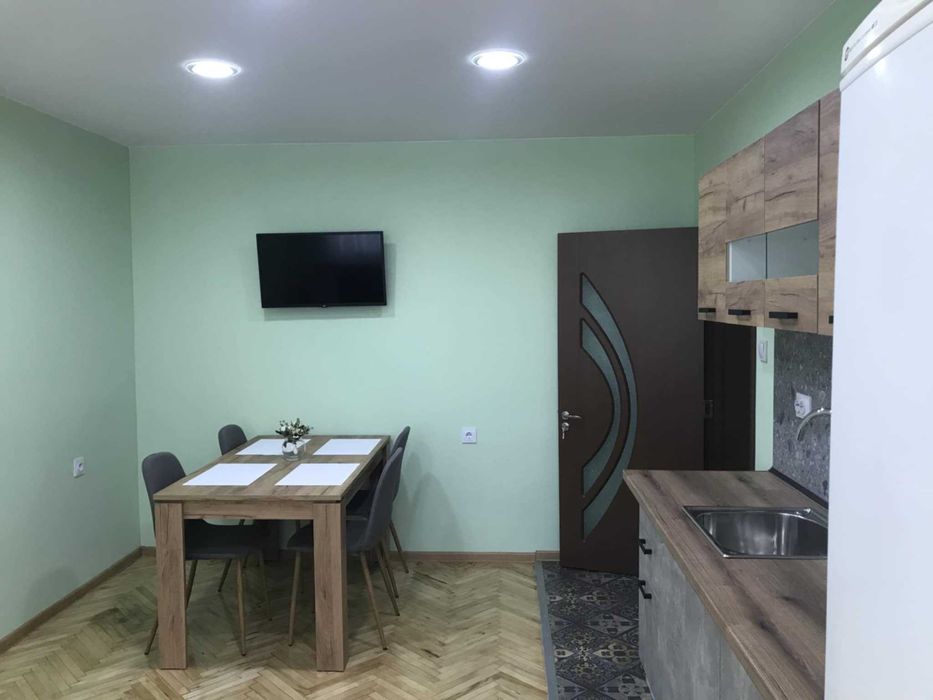 Дава се под наем Двустаен апартамент в Разград, Център - 50 кв.м за 306 € - Снимка #6