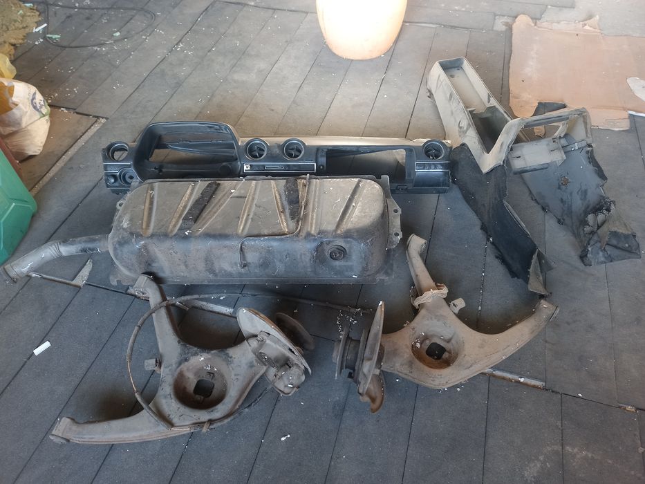 Aripa stanga fața, Mercedes Cobra