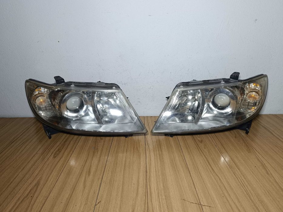 Фары 2шт XENON Subaru Tribeca Рест 07-14г Оригинал Б/У Субару Трибека