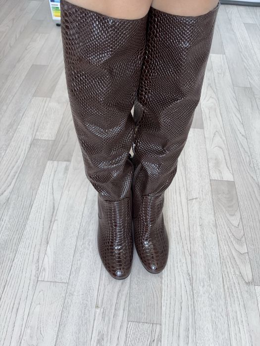 Продам весенние сапоги под кроко