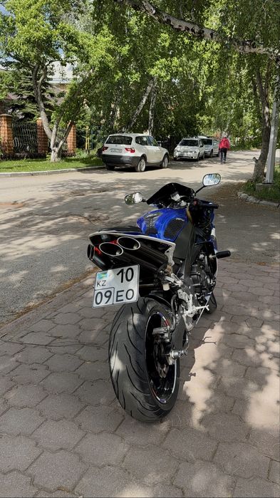 Yamaha R1 2010 линза