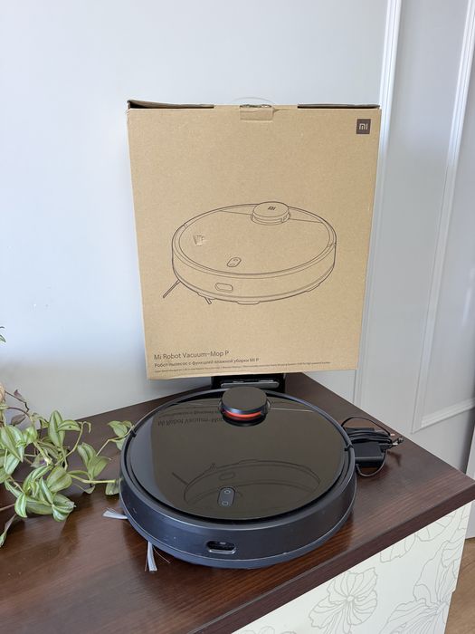 Продам робот-пылесос Xiaomi Mi Robot Vacuum-Mop P