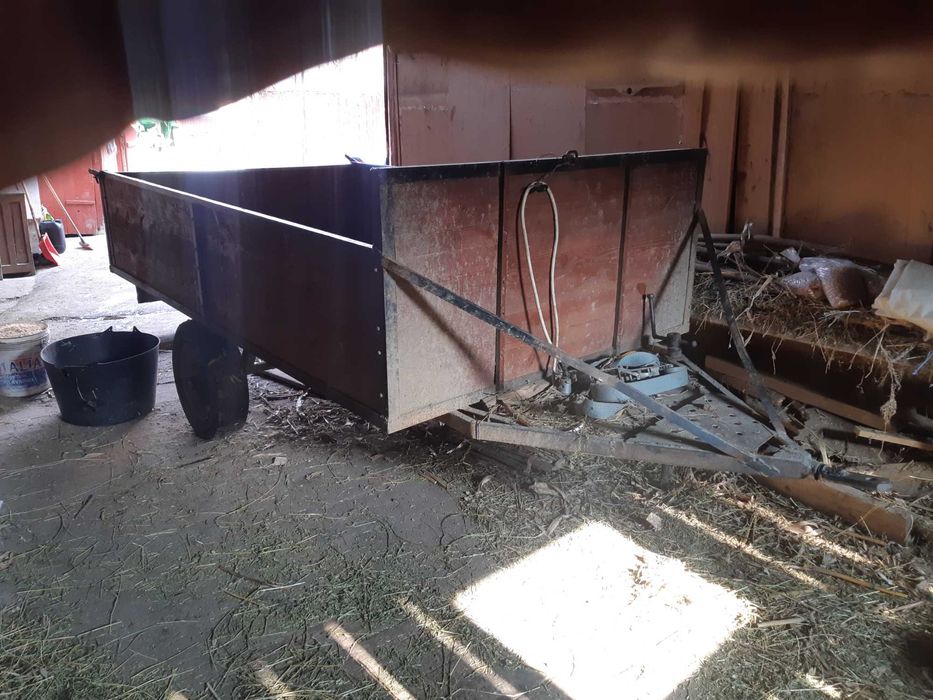 Vand remorca dupa tractor