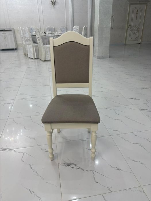 Продам стулья 300 шт